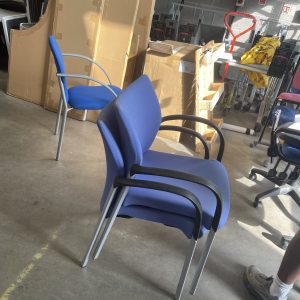 blue trilipse chair