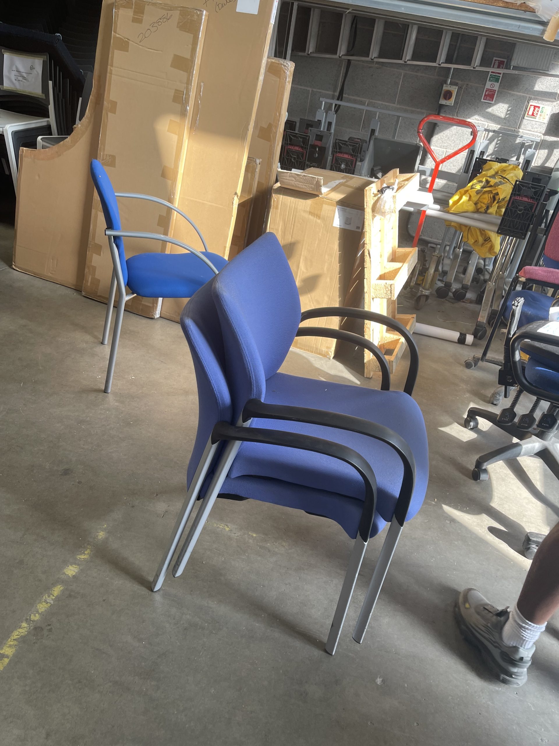 blue trilipse chair