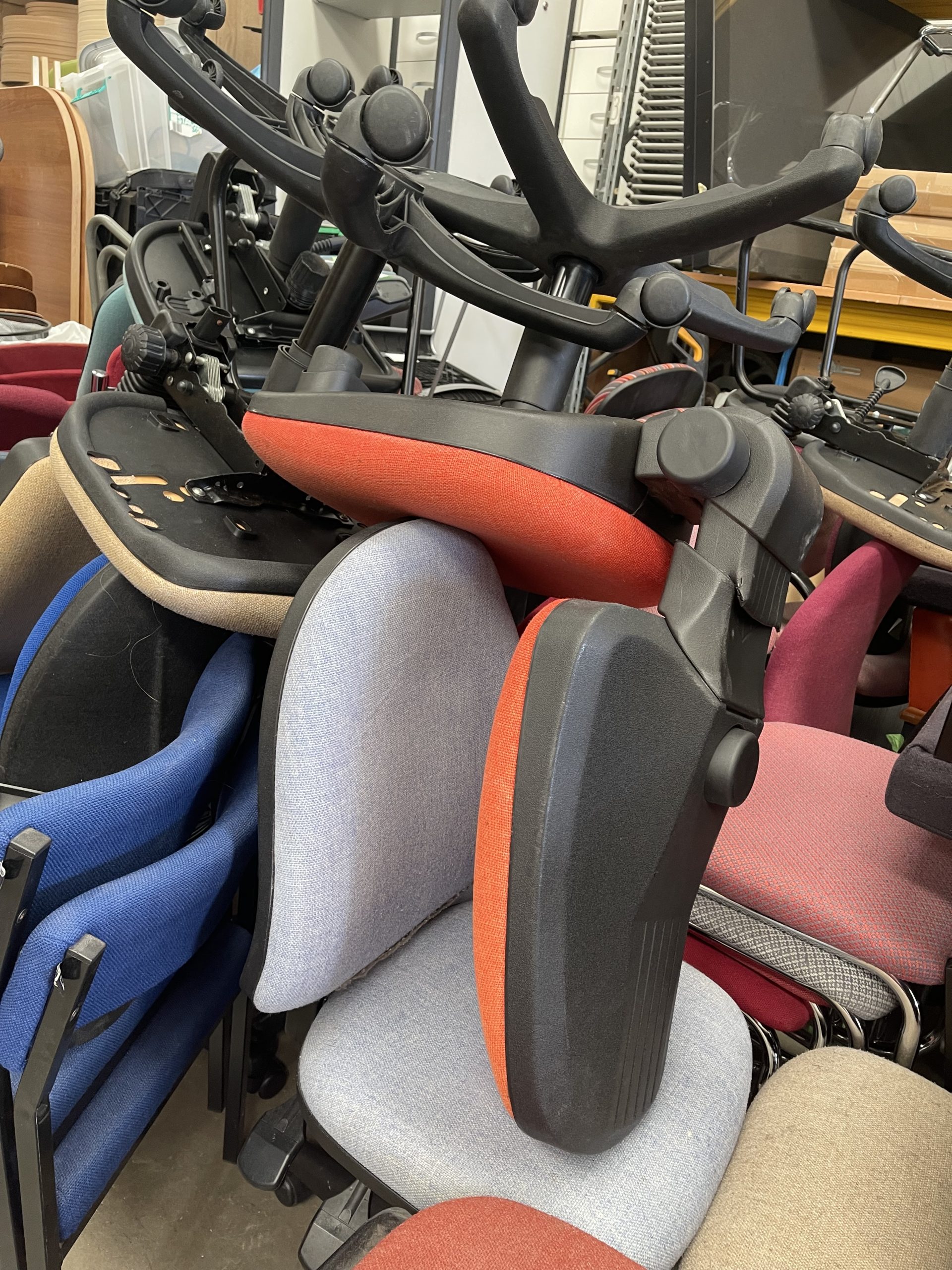 Operator chair – Swivel and Cantilever Base