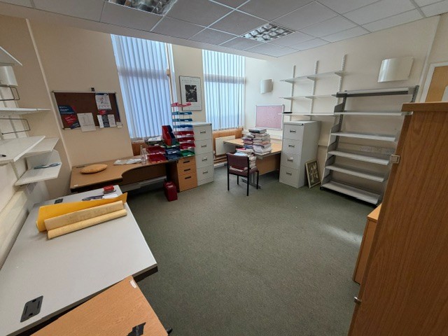 Racking and Radius Desk